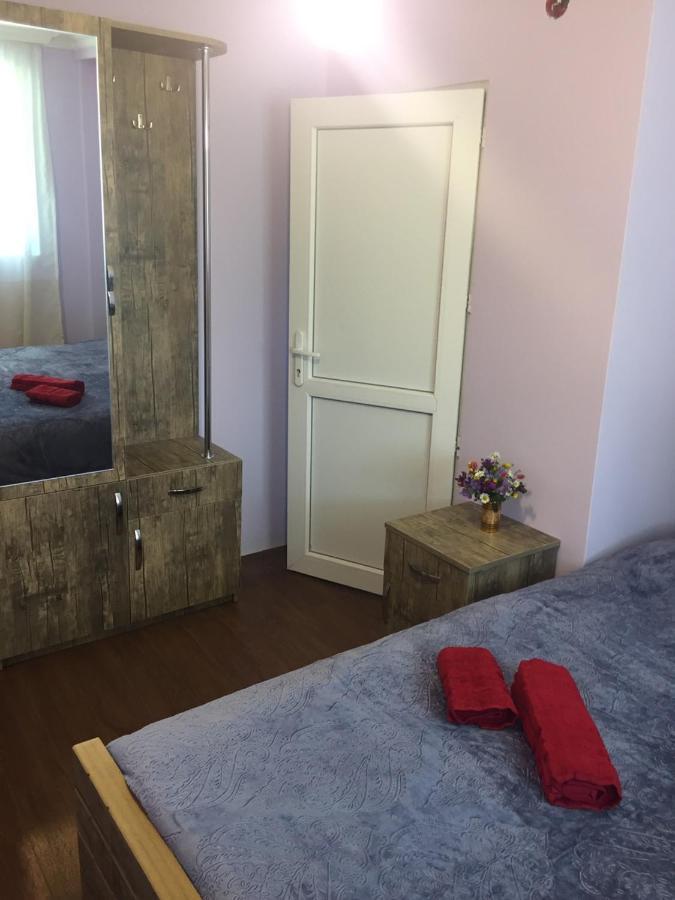Mate Private Bathrooms Ушгули Экстерьер фото
